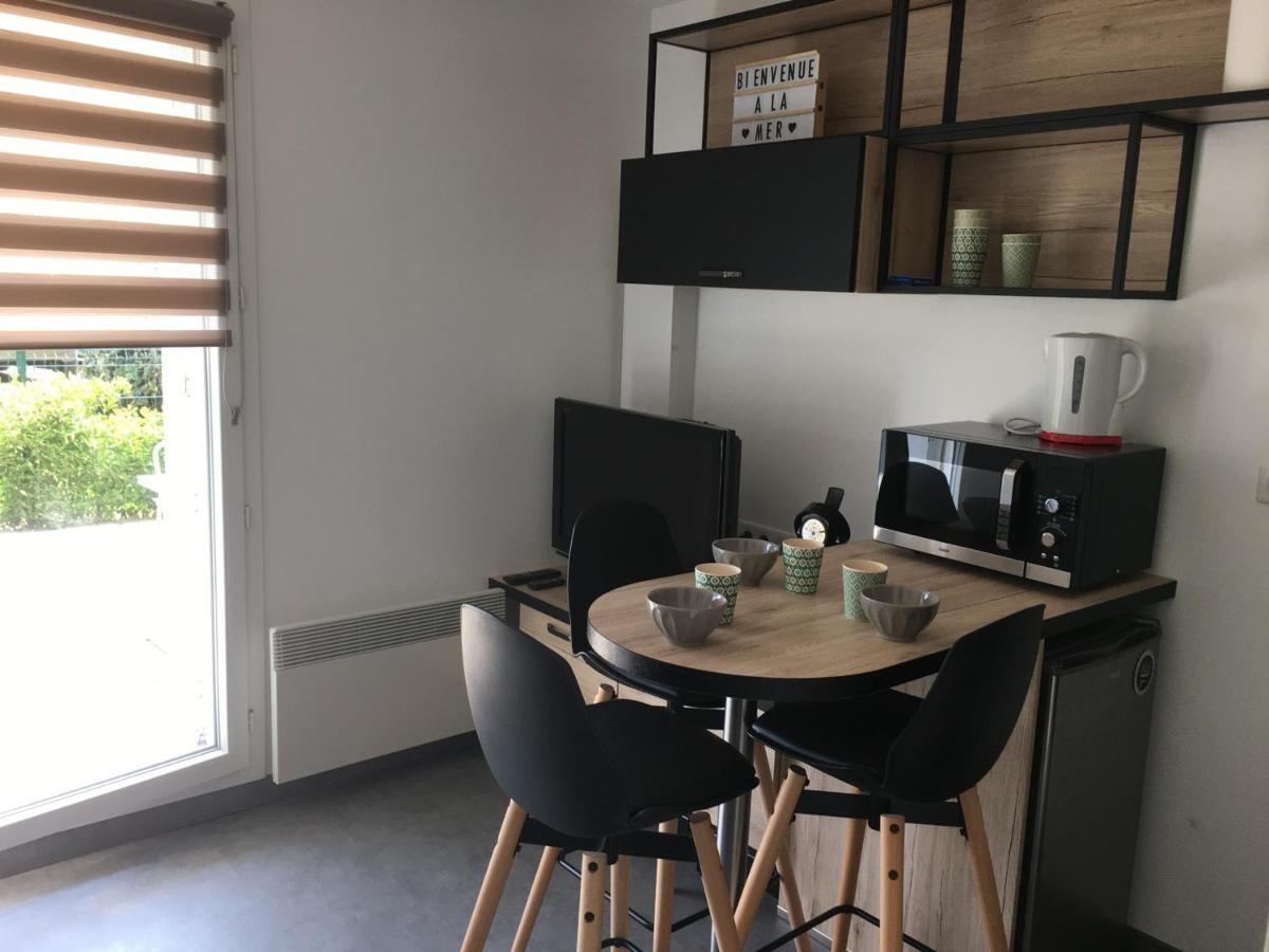 Studio Front De Mer Avec Terrasse Et Acces Direct Plage A Merville-Franceville - Fr-1-487-329 Ngoại thất bức ảnh